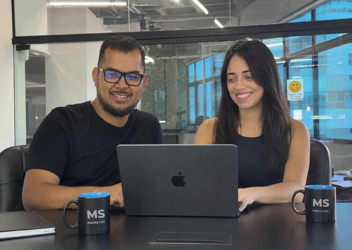 Sidmar Edmund e Malu Santos em Reunião na MS Marketing