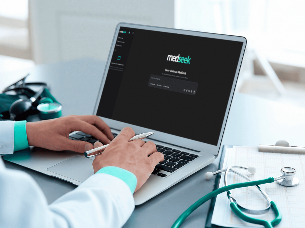 Liberty lança MedSeek, assistente de IA para a saúde