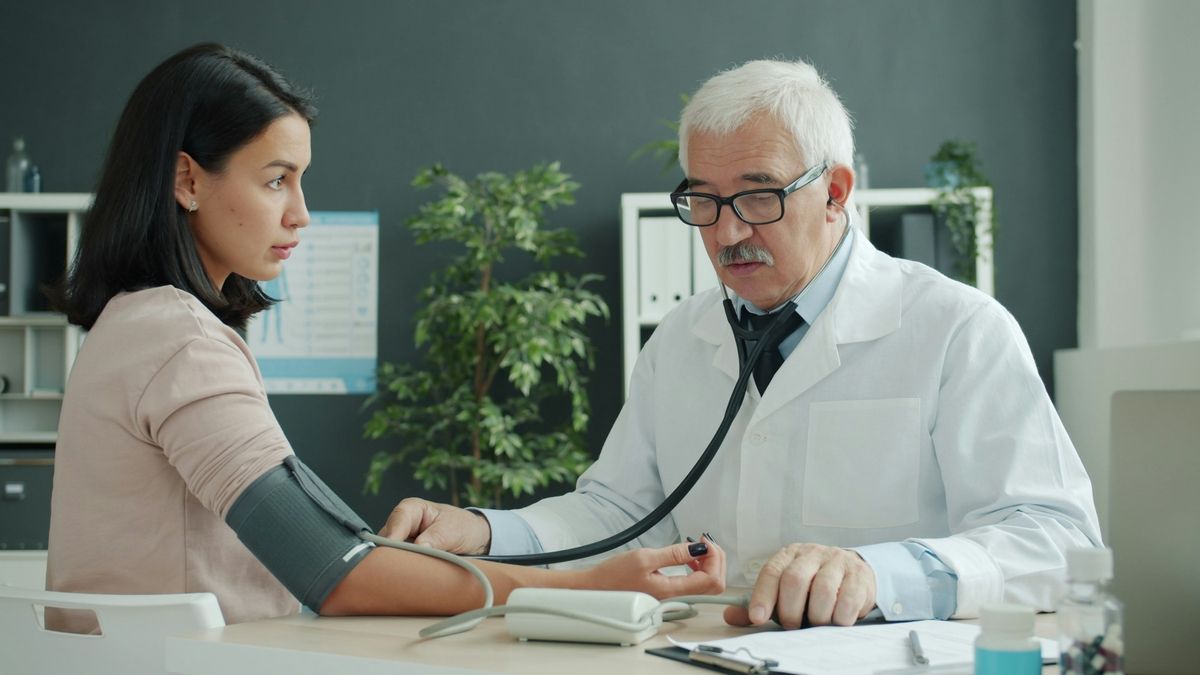 Entenda o papel do clínico médico no cuidado integral